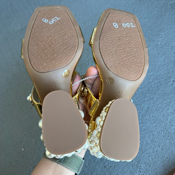 Gianni Bini Penei Metallic Pearl Ornament Detail Slide Sandals 8M Gold (NWOB) - Picture 10 of 11